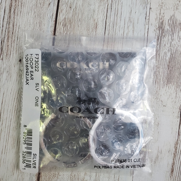 Coach Silver Hoop Earrings F73022 NWT - Picture 5 of 5